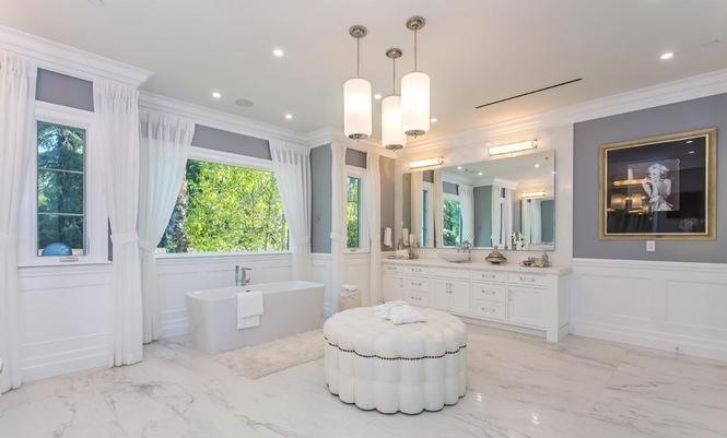 Former Phillies star Jimmy Rollins sells Encino home for $10.55